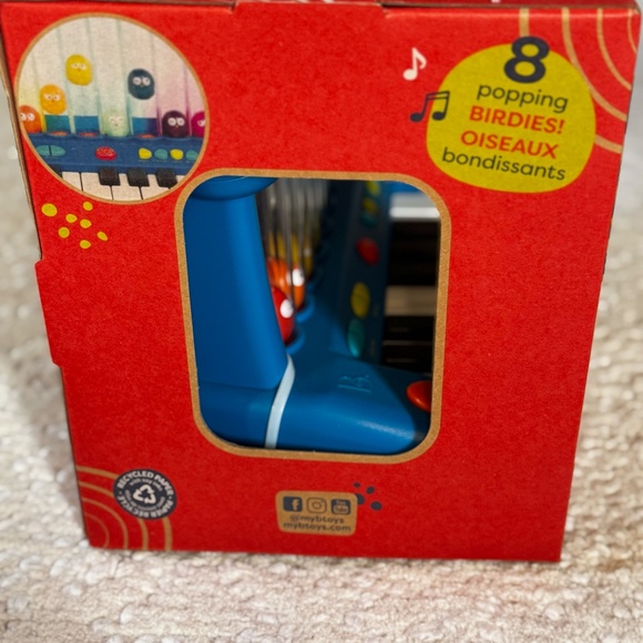 B. toys – Hippo Pop – Musical Toy Keyboard – Play Piano – Songs, Sounds & Lights - Picture 4 of 7